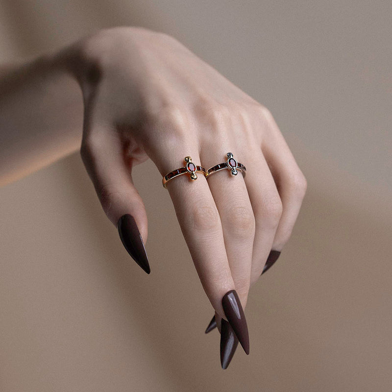 CALVARIA. Skull Set Garnet Ring - Gold