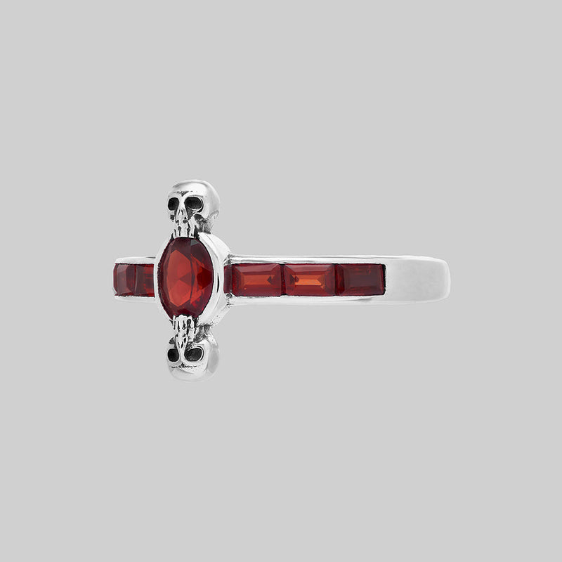 CALVARIA. Skull Set Garnet Ring - Silver