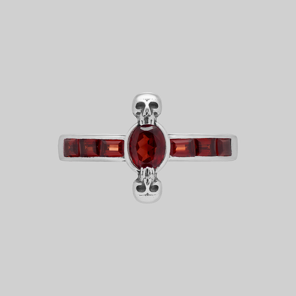 CALVARIA. Skull Set Garnet Ring - Silver