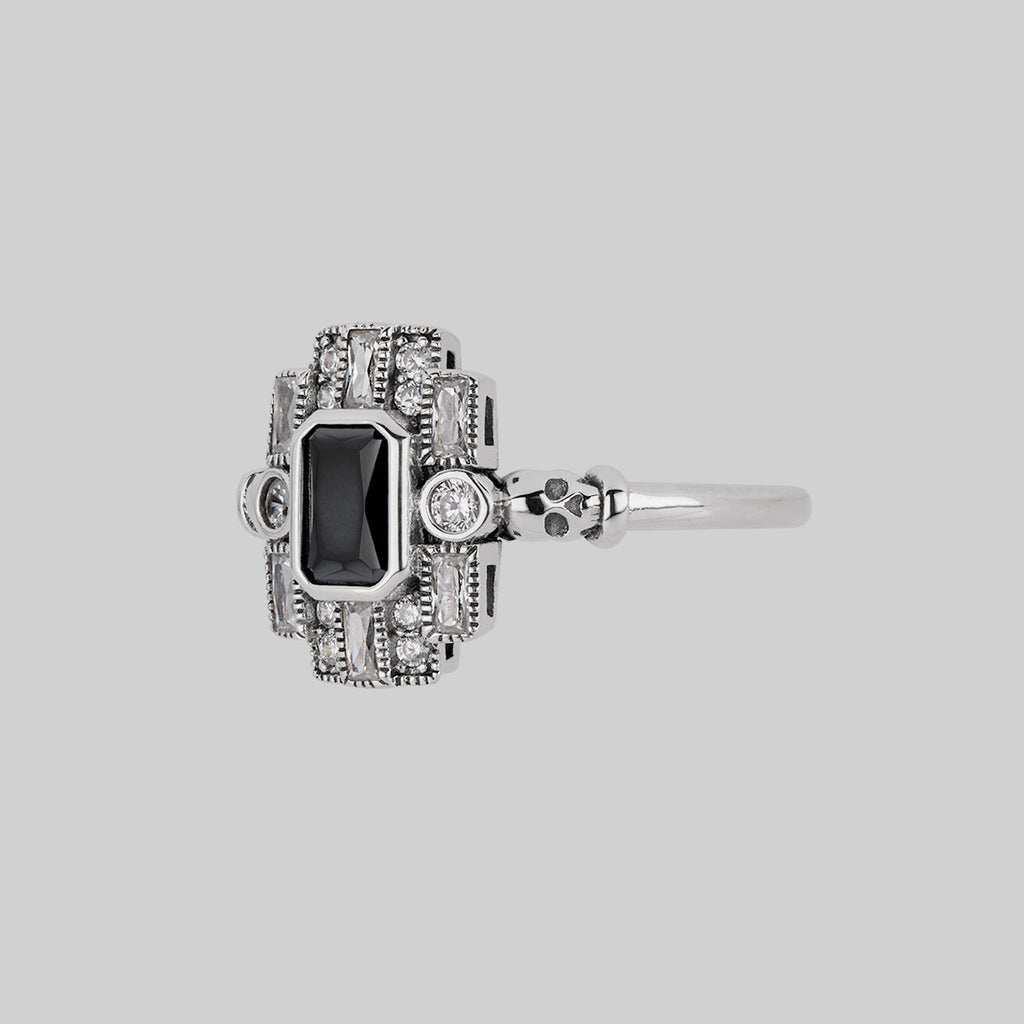 DECO. Skull & Black Spinel Cocktail Ring - Silver