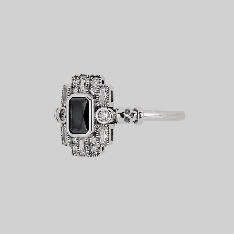 DECO. Skull & Black Spinel Cocktail Ring - Silver