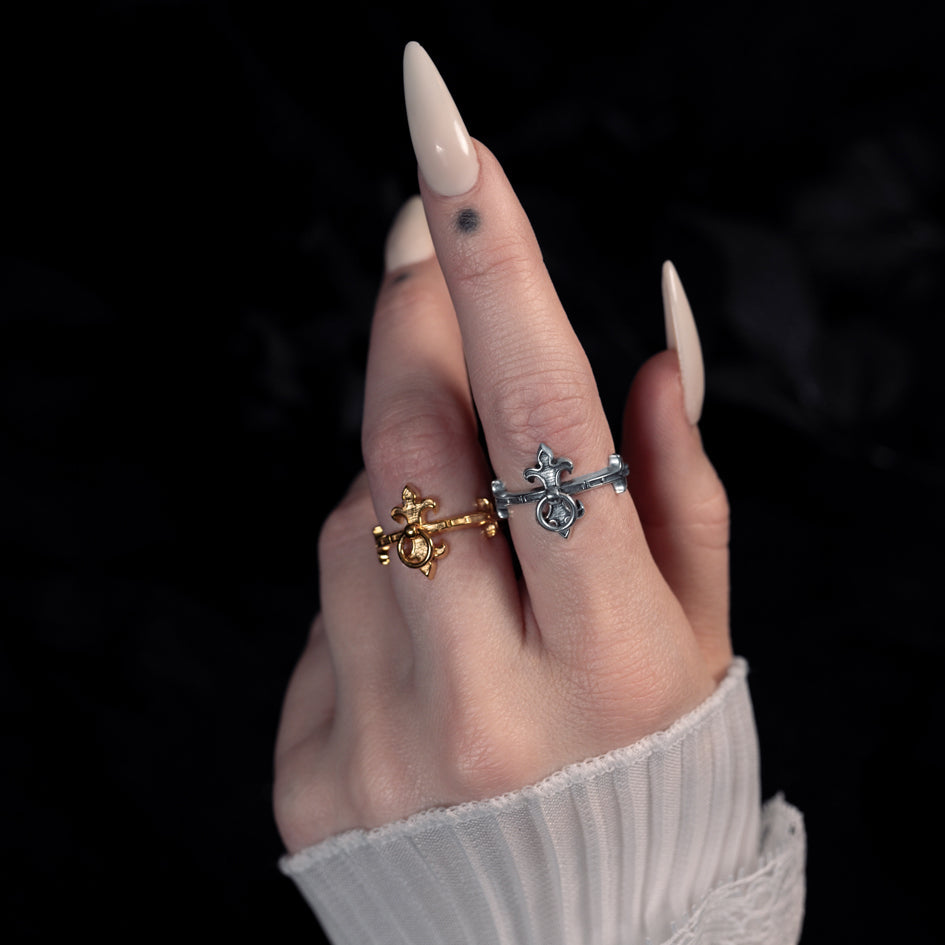 FORTIFY. Medieval Gate Knocker Ring - Silver
