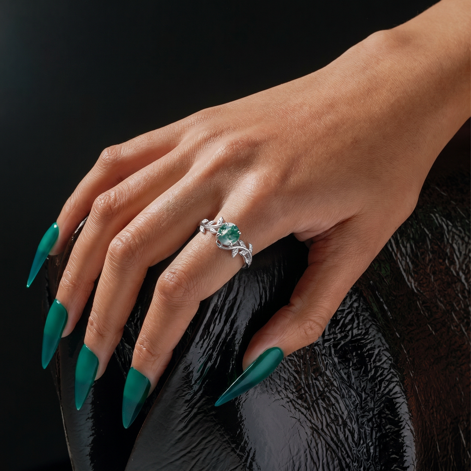 UNTAMED WHISPERS. Natural Moss Agate Intertwined Ivy Talisman Ring - Silver