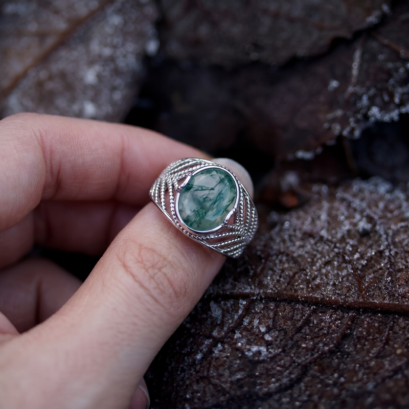 ETERNAL VEIL. Moss Agate Braided Ring - Silver