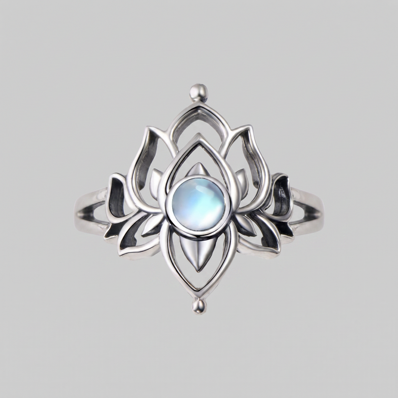LUNAR LOTUS. Mandala Moonstone  Ring - Silver