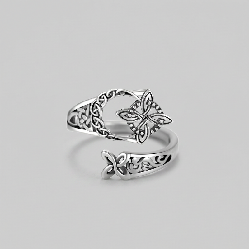 ETERNAL HEART. Celtic Trinity Heart Wrap Ring - Silver
