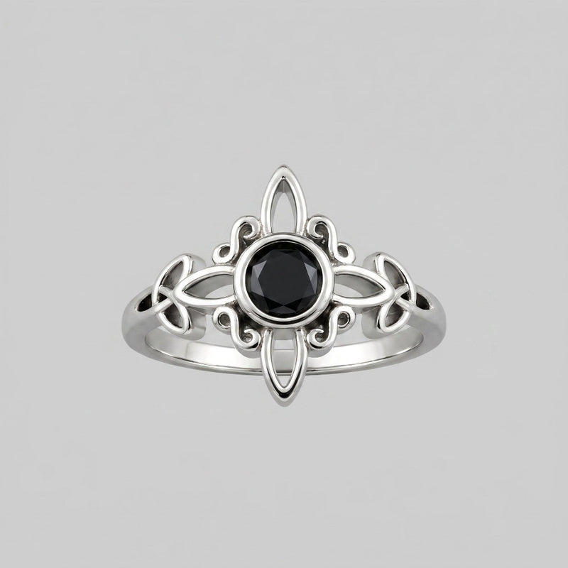 NOIR SOLSTICE. Celtic Knot Starburst Ring - Silver