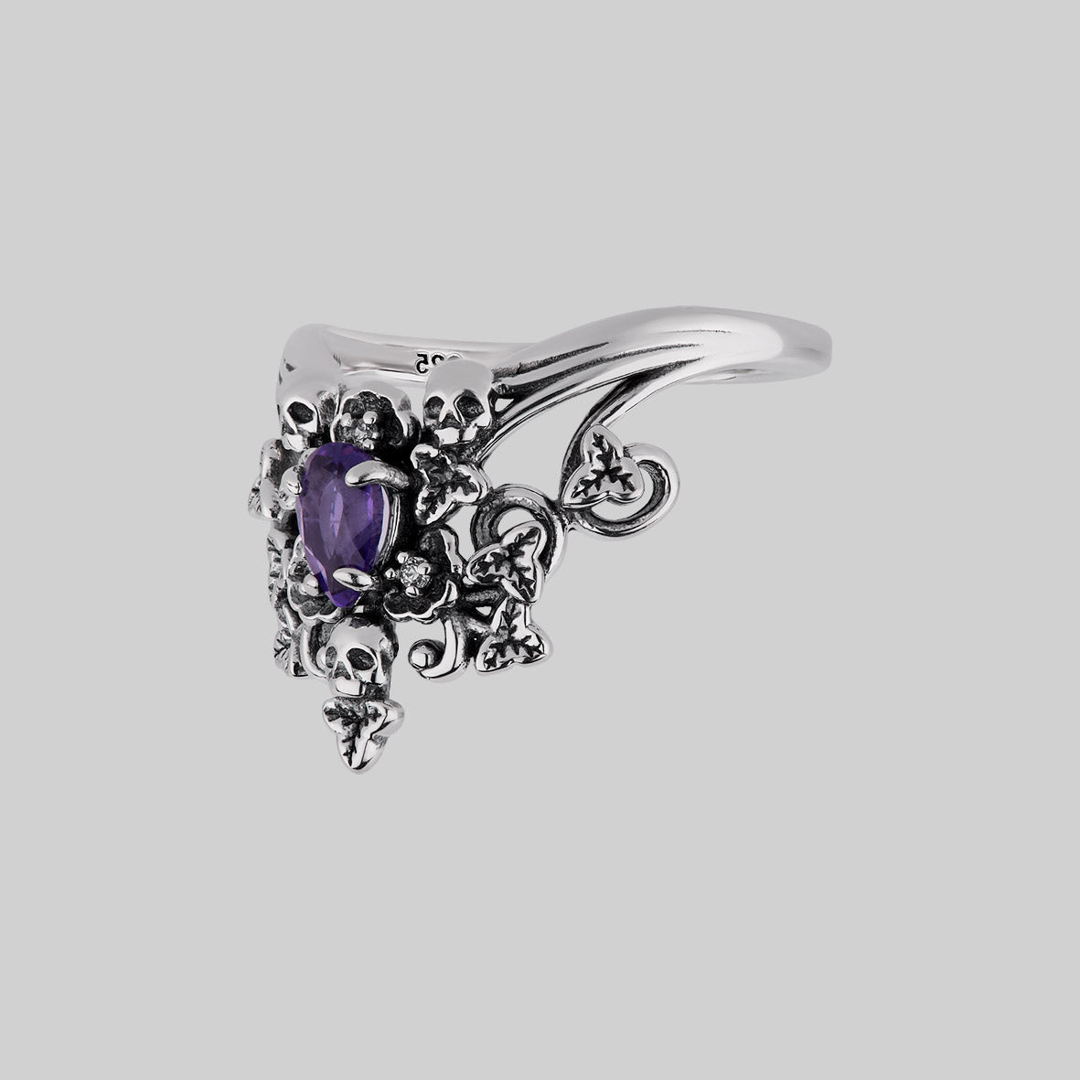 MALVOLIA. Garden of Remembrance Amethyst Ring - Silver