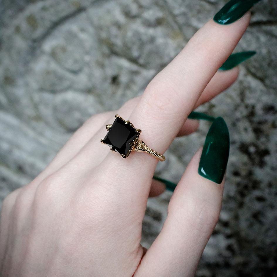 BITTERSWEET. Double Serpent Onyx Ring - Silver
