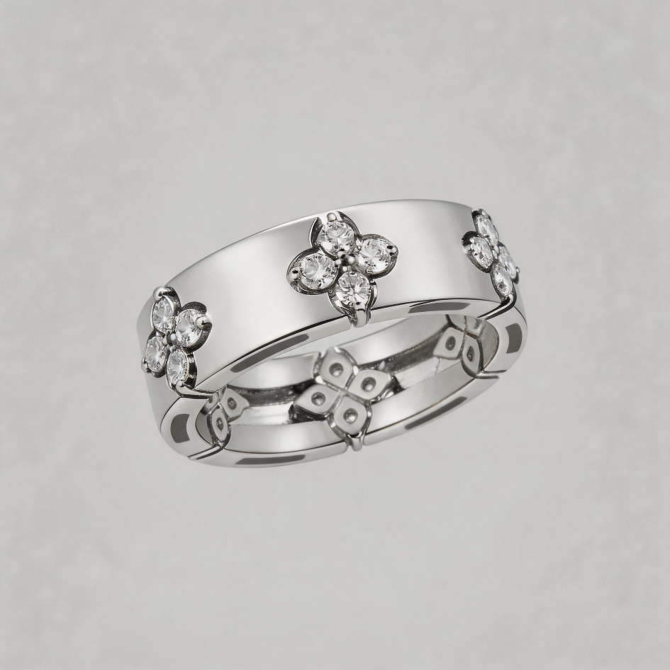 LUCKY CLOVER. Classic Four-Leaf Ring - Silver