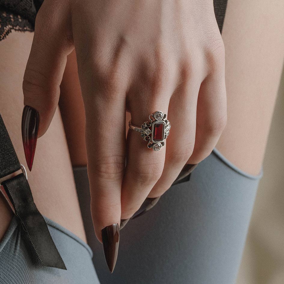 TAUNT. Thorn & Garnet Cocktail Ring - Silver